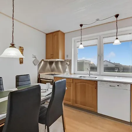 3 Bedroom Lovely In *